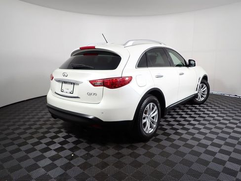Used 2017 INFINITI QX70 AWD w/ Premium Package image 17