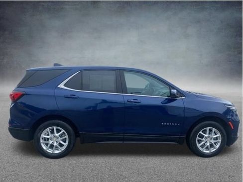 Used 2023 Chevrolet Equinox LT FWD image 9