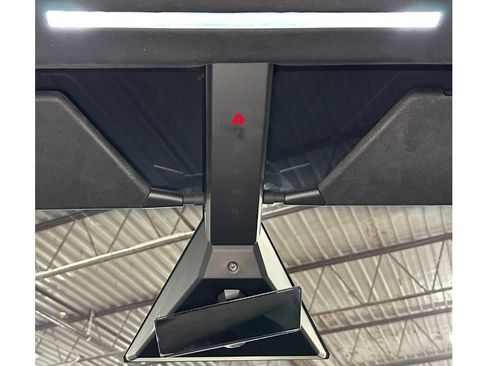 Used 2024 Tesla Cybertruck AWD Crew Cab image 38