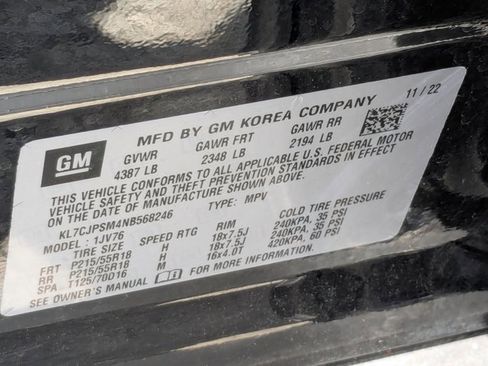 Used 2022 Chevrolet Trax LT w/ Midnight Edition image 24