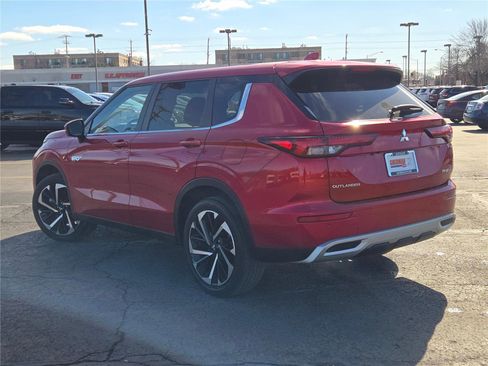 Used 2024 Mitsubishi Outlander 4WD Plug-In Hybrid image 18