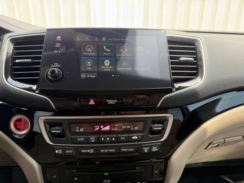 Used 2022 Honda Pilot Touring image 14
