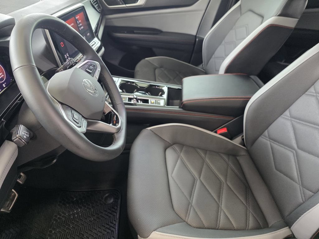 New 2026 Volkswagen Atlas Peak Edition AWD/4WD image 12