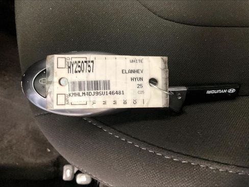 Certified 2025 Hyundai Elantra SEL FWD image 30