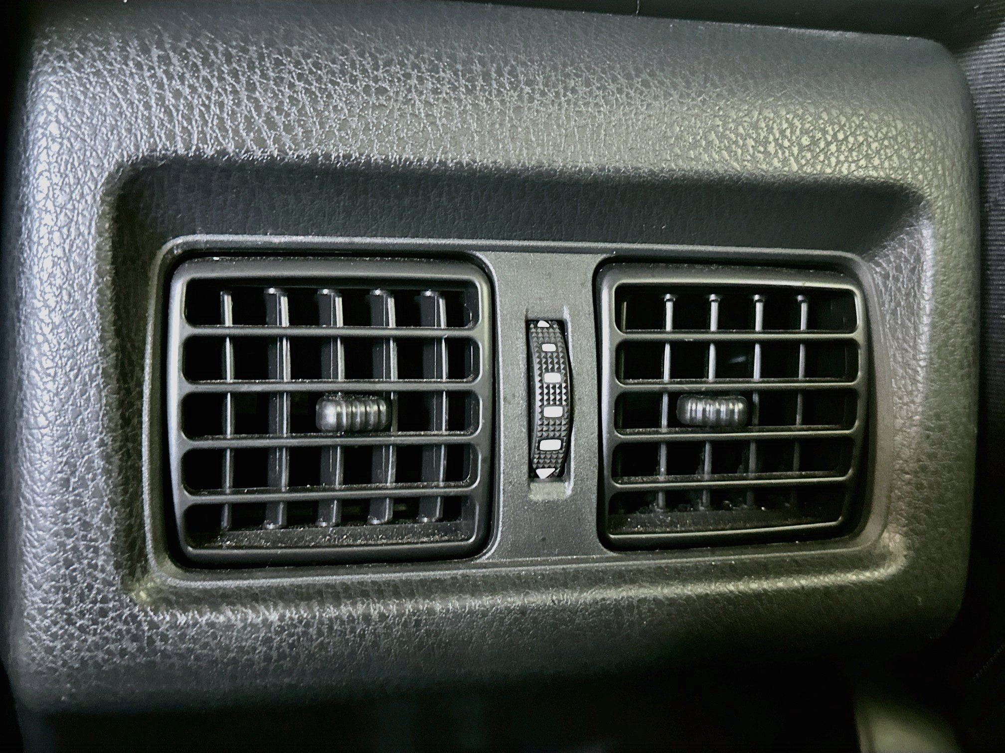 Used 2025 Toyota Camry LE FWD image 27