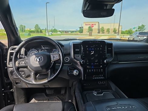 Used 2019 RAM 1500 Limited AWD/4WD image 11