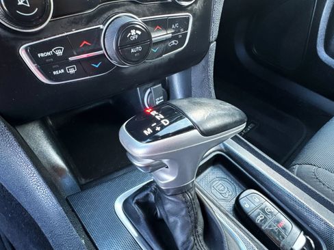 Used 2015 Dodge Charger R/T RWD image 26