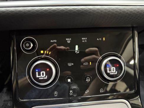 Used 2020 Land Rover Range Rover Evoque S image 30