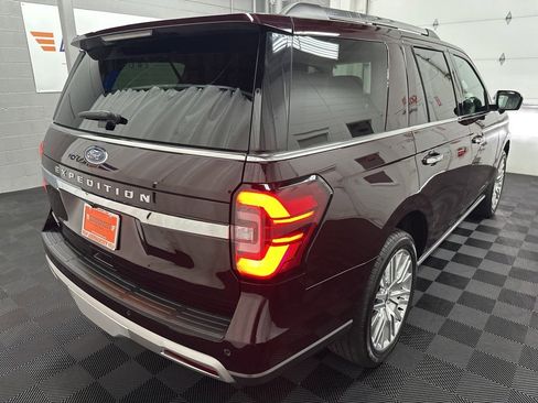 Used 2024 Ford Expedition Limited image 9