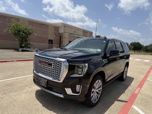 Used 2022 GMC Yukon Denali w/ Advanced Technology Package AWD/4WD image 5