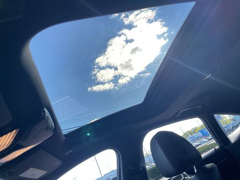 Used 2024 BMW i4 xDrive40i image 18