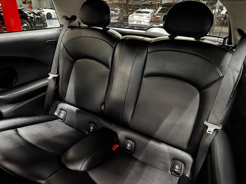 Used 2018 MINI Cooper 2-Door Hardtop w/ Signature Line Package image 36