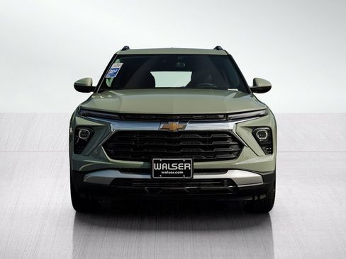 New 2026 Chevrolet TrailBlazer LT w/ LT Cold Weather Package FWD image 2