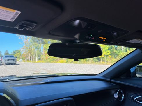 Used 2021 Chevrolet Camaro LT image 16