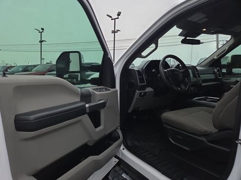 Used 2021 Ford F250 XLT w/ XLT Premium Package AWD/4WD image 7