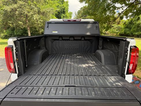 Used 2024 GMC Sierra 1500 AT4 w/ Technology Package image 63