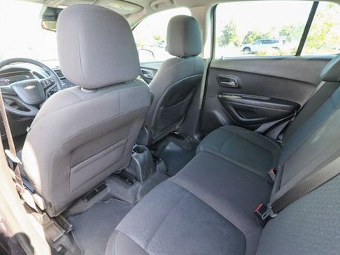 Used 2015 Chevrolet Trax LS image 25