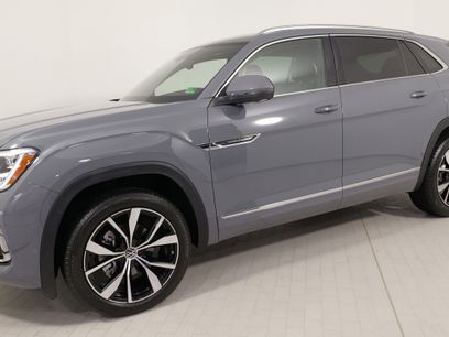 Used 2025 Volkswagen Atlas Cross Sport SEL Premium R-Line