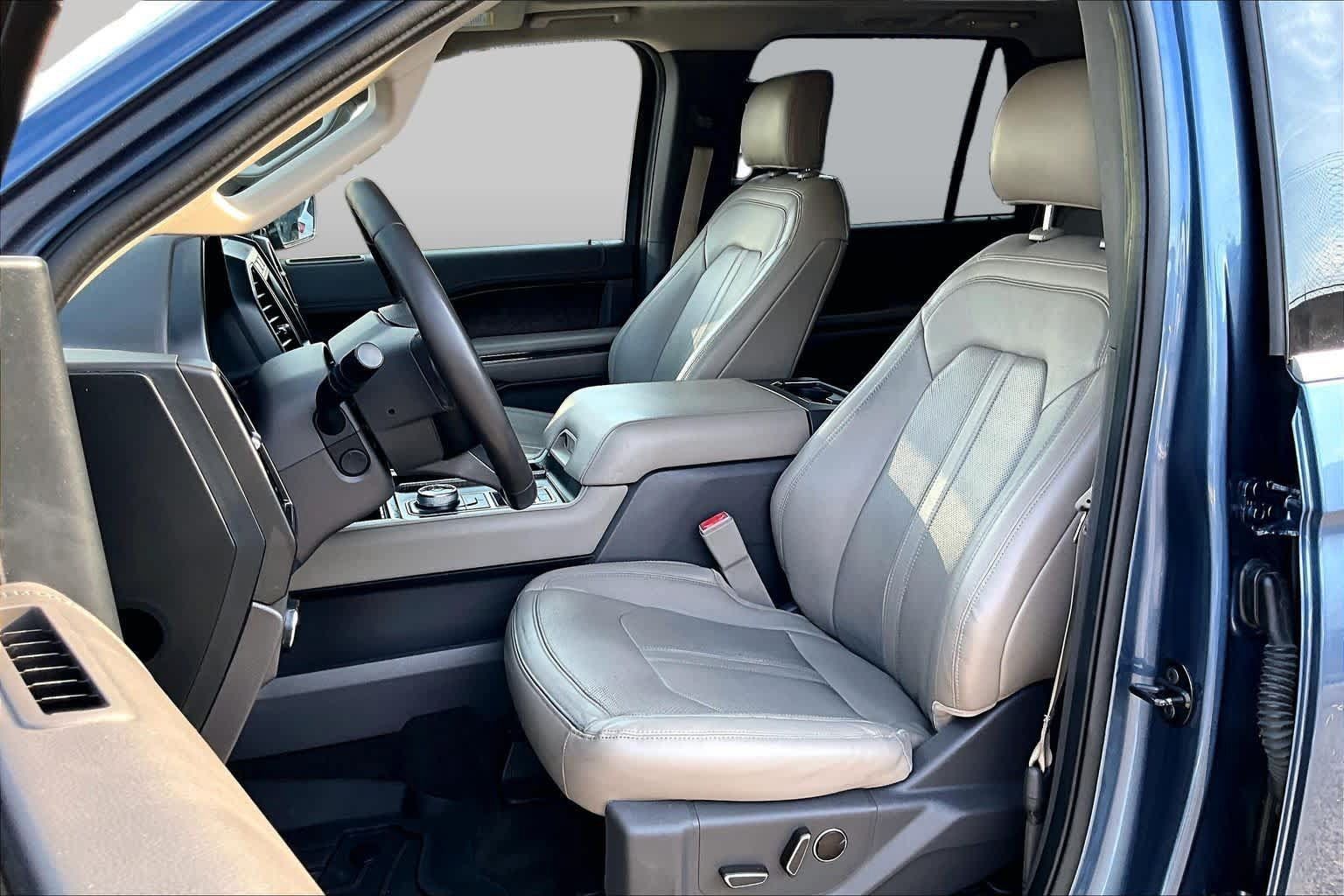 Used 2020 Ford Expedition Limited w/ Special Edition Package RWD image 8