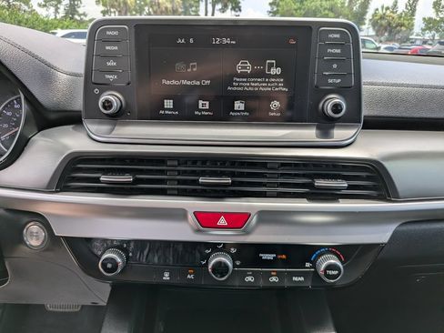 Used 2020 Kia Telluride LX FWD image 23