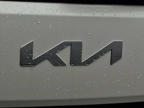 Used 2023 Kia Soul LX w/ Option Group 015 FWD image 30