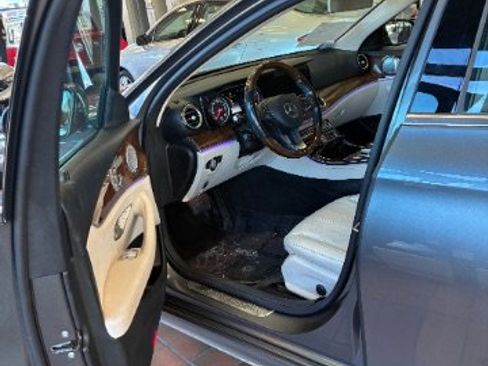 Used 2017 Mercedes-Benz E 400 4MATIC Wagon image 17