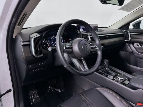 Used 2025 MAZDA CX-50 AWD 2.5 Turbo w/ Premium Pkg image 9