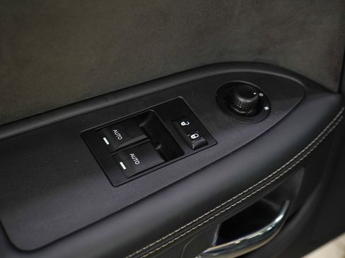 Used 2008 Dodge Challenger SRT8 RWD image 19