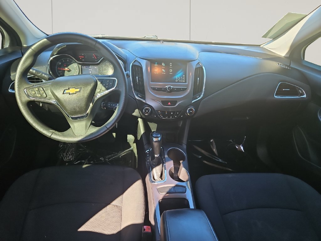 Used 2018 Chevrolet Cruze LT w/ LT Fleet Convenience Package FWD image 15