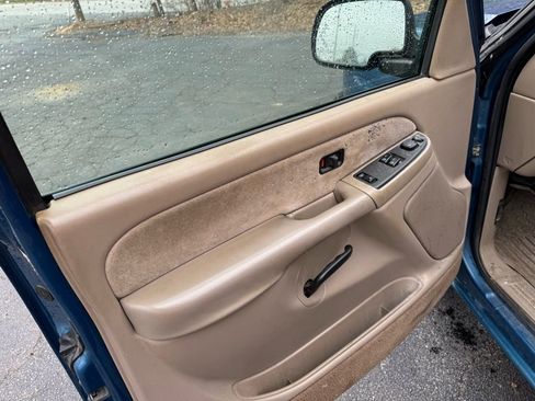 Used 2003 Chevrolet Silverado 1500 LS image 12
