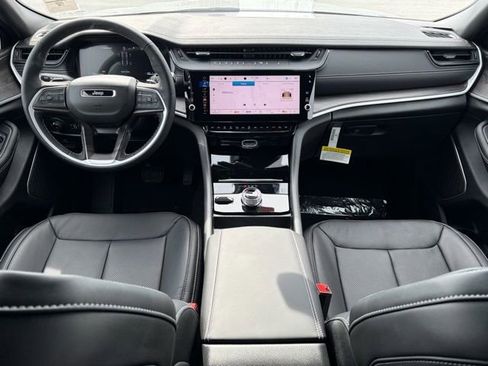 New 2026 Jeep Grand Cherokee Limited AWD/4WD image 38