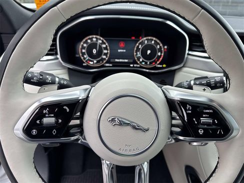 Used 2025 Jaguar F-PACE R-Dynamic S image 26