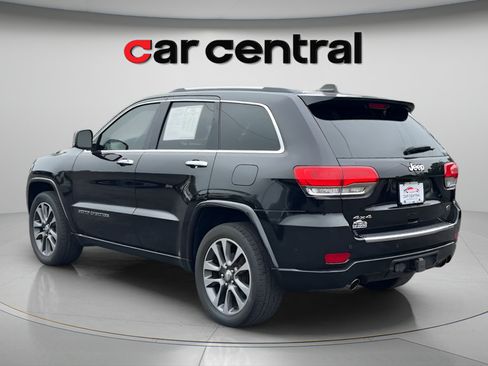 Used 2017 Jeep Grand Cherokee Overland w/ Jeep Active Safety Group AWD/4WD image 3