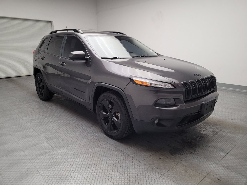 Used 2018 Jeep Cherokee Latitude w/ Altitude Package FWD image 13