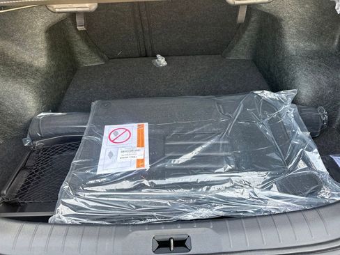 Used 2021 Nissan Frontier SV image 25