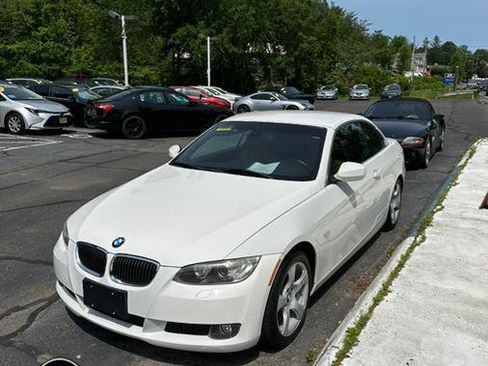 Used 2010 BMW 328i Convertible image 2
