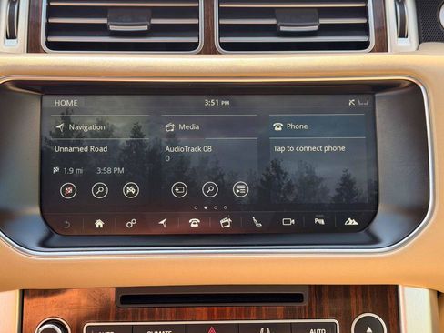 Used 2017 Land Rover Range Rover HSE AWD/4WD image 24