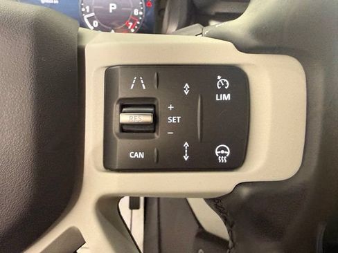 Used 2024 Land Rover Defender 110 X-Dynamic SE AWD/4WD image 35
