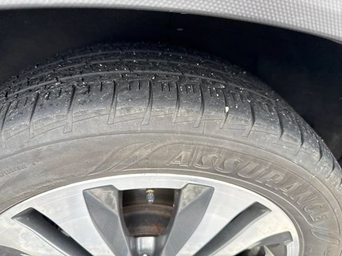 Used 2019 Subaru Ascent Limited w/ Popular Package #3 AWD/4WD image 11