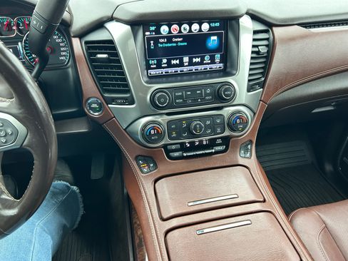 Used 2018 Chevrolet Suburban Premier image 4