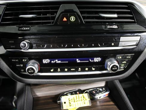 Used 2023 BMW 530e w/ M Sport Package image 22