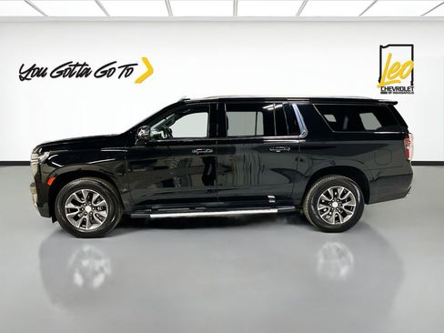 Used 2022 Chevrolet Suburban Premier image 8
