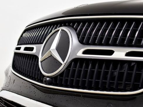 Certified 2025 Mercedes-Benz GLC 300 image 7