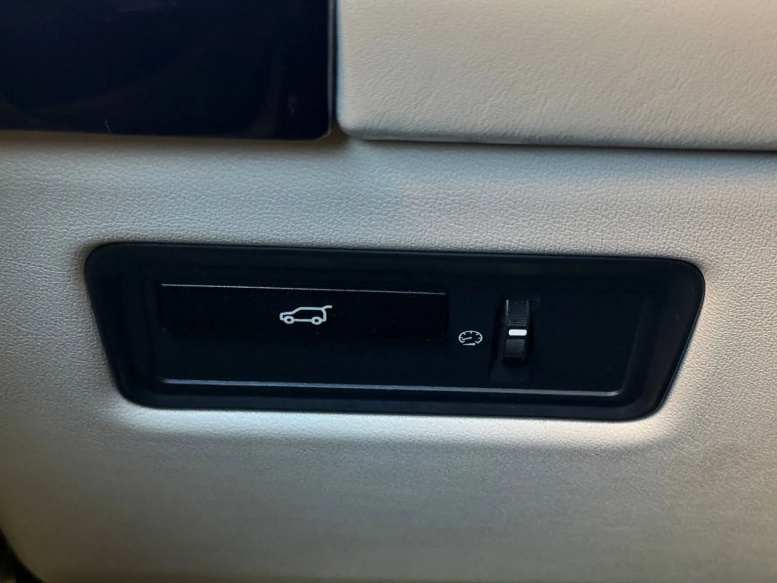 Used 2013 Land Rover Range Rover HSE AWD/4WD image 39