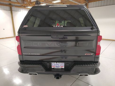 Used 2023 Chevrolet Silverado 1500 RST AWD/4WD image 12