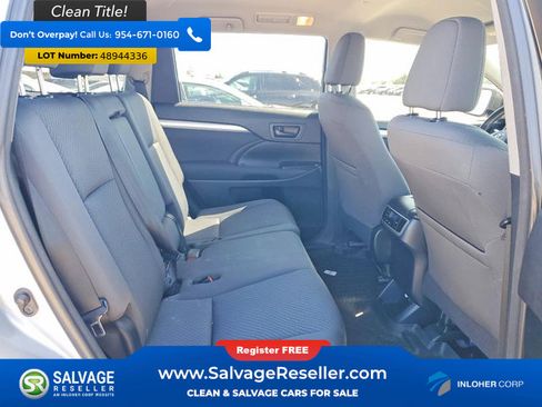 Used 2015 Toyota Highlander LE image 15