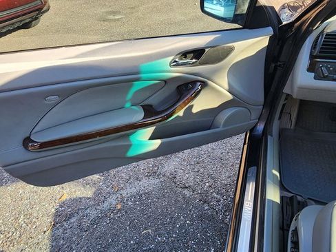 Used 2006 BMW 325Ci Convertible image 26