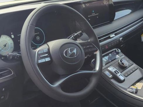 New 2025 Hyundai Palisade Calligraphy image 3