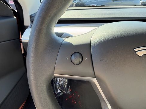 Used 2020 Tesla Model 3 Long Range image 16