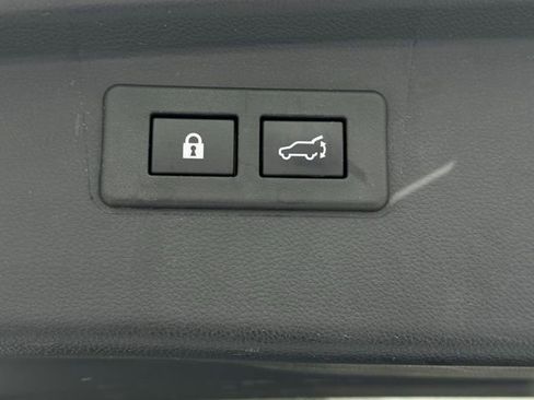 Used 2023 Subaru Outback Limited image 11